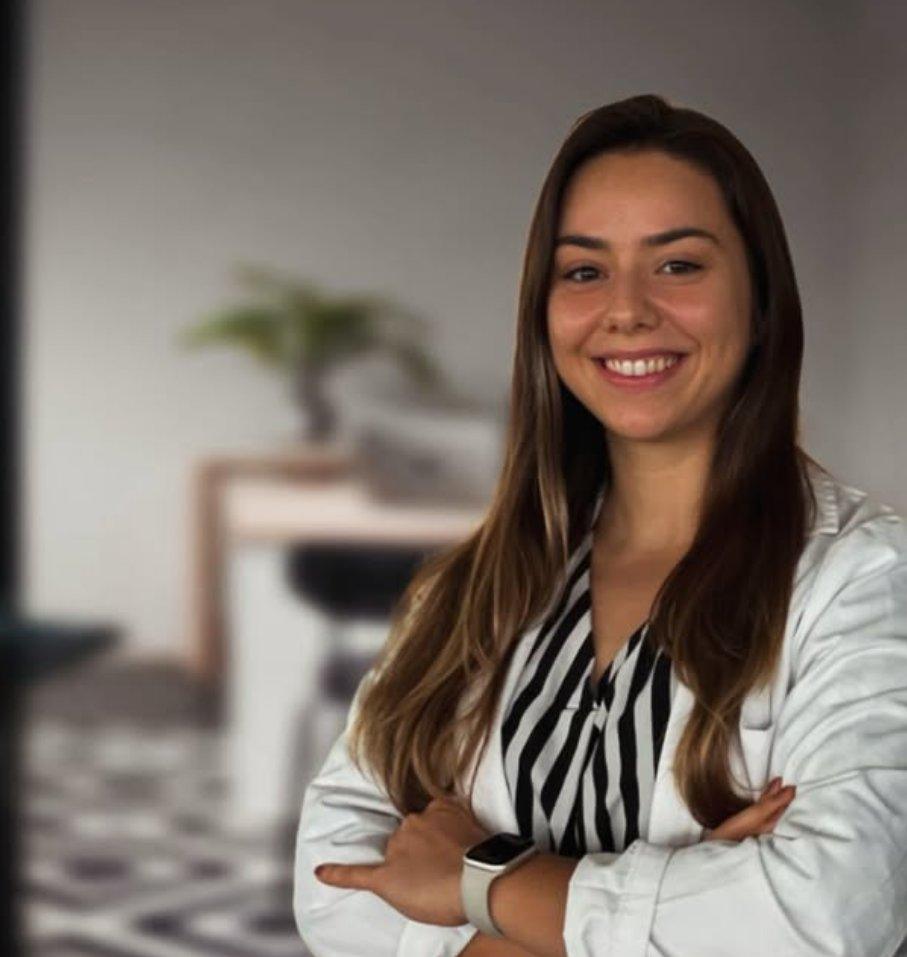Imagem modelo de Laura Carvalho